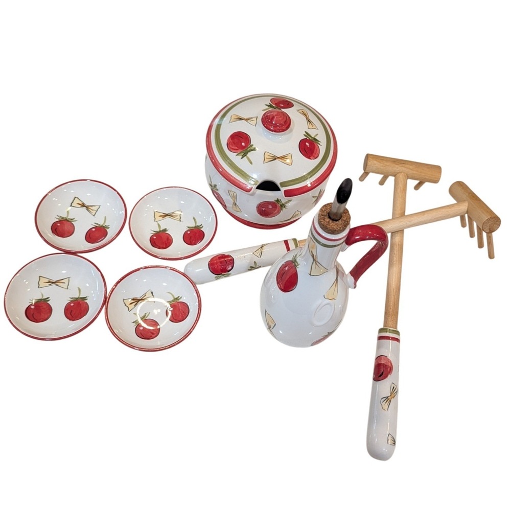 Tabletops Unlimited Pasta Serving Set OS White Red Excellent 8pc Tomato